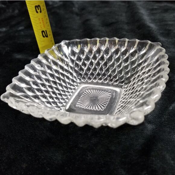 Diamond Cut Clear Glass Dish Bowl Scalloped Edge Square Nut Candy Kitchen Decor - Picture 4 of 6